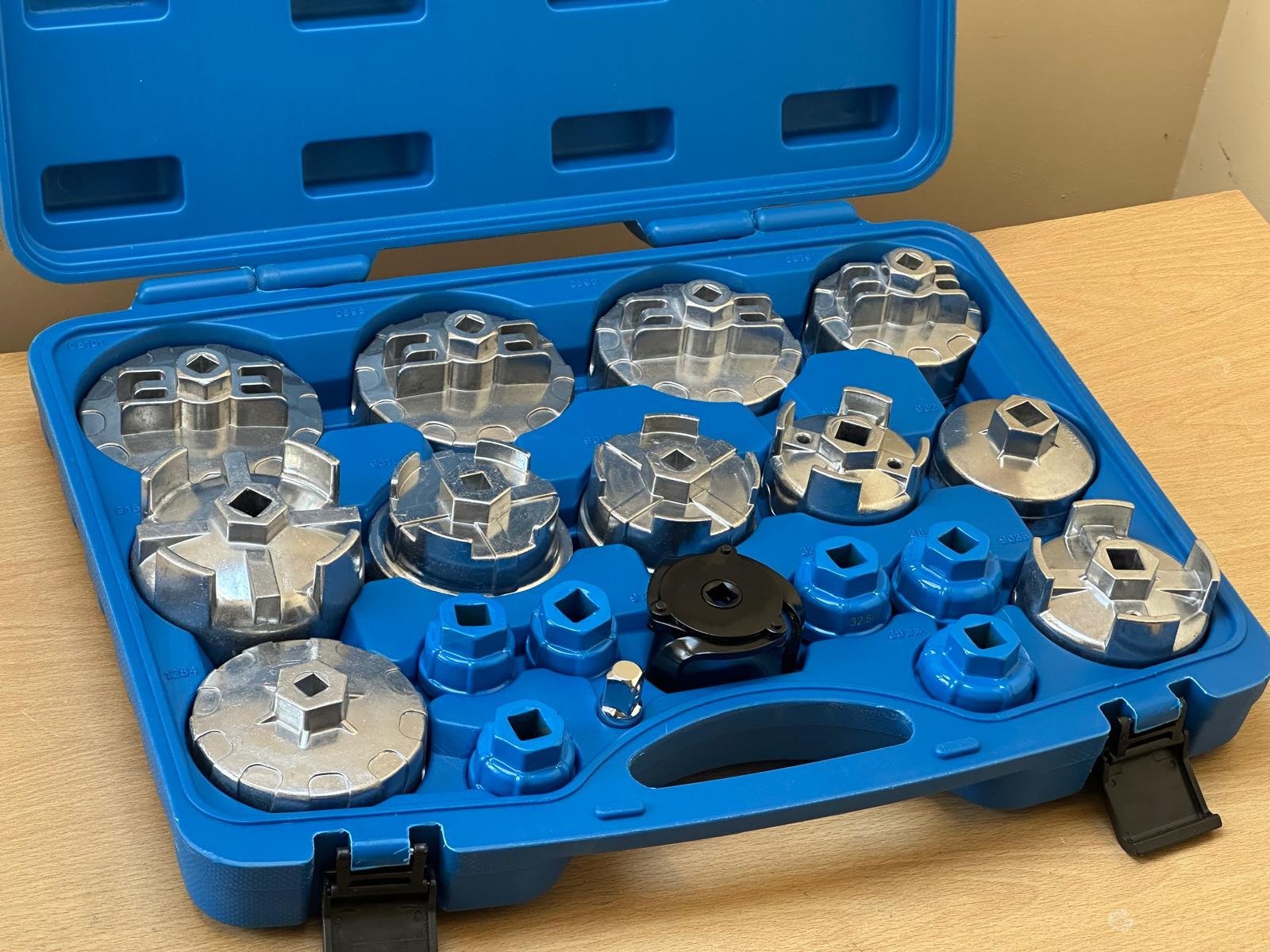 19 Piece Cup Type Oil Filter Wrench Set For Cartridge Type Filters