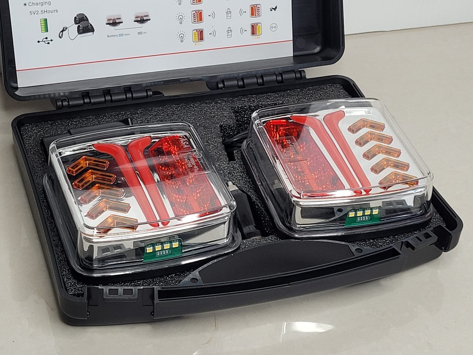 LED Wireless Magnetic Trailer Tail Light Set 5V DC | Wireless Range 30M | Battery 2000 MAH