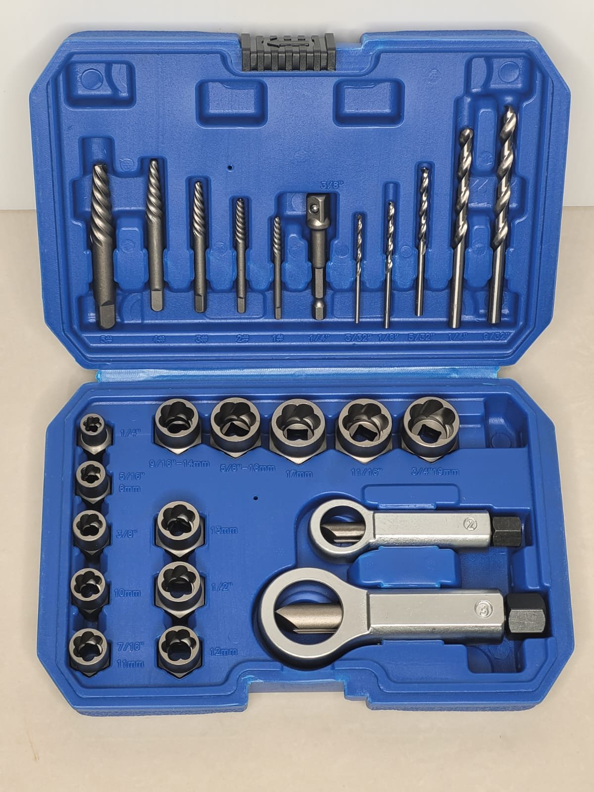 26 Piece Screw Extractor and Drill Bit Set