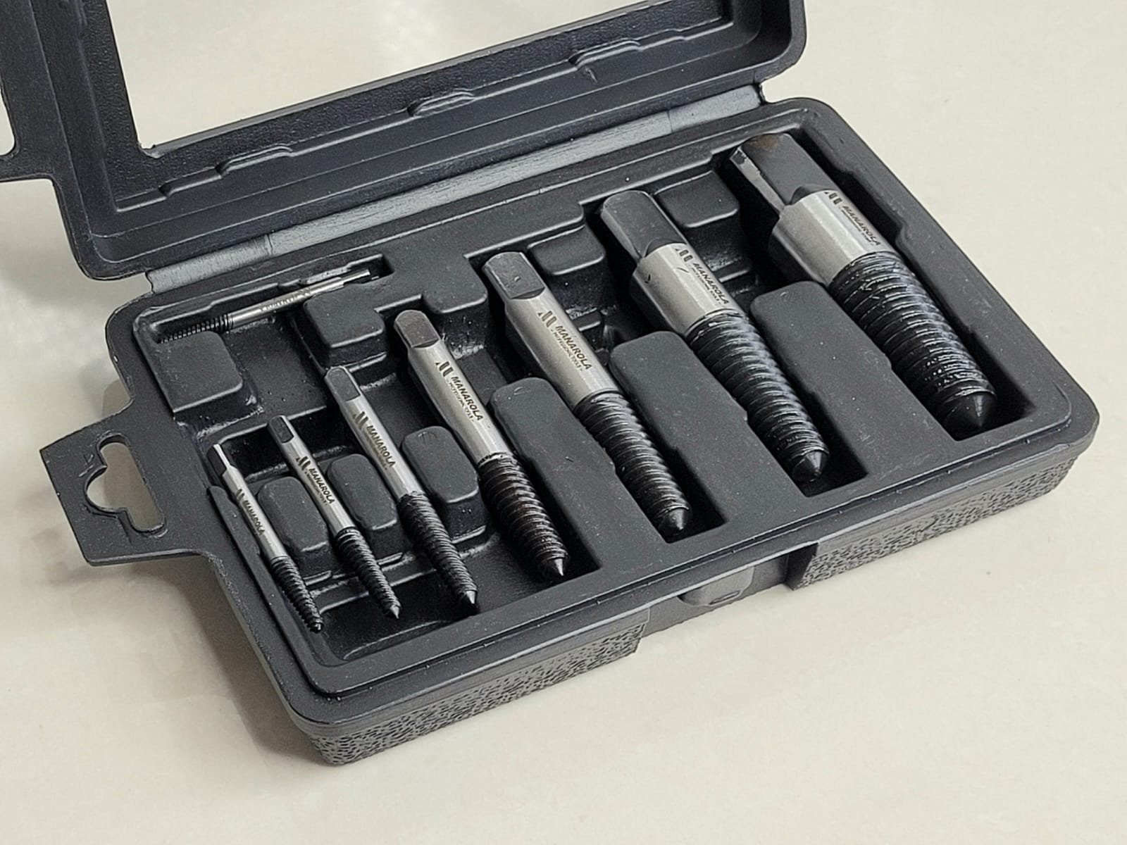 8 Piece Stud/Screw Extractor Set