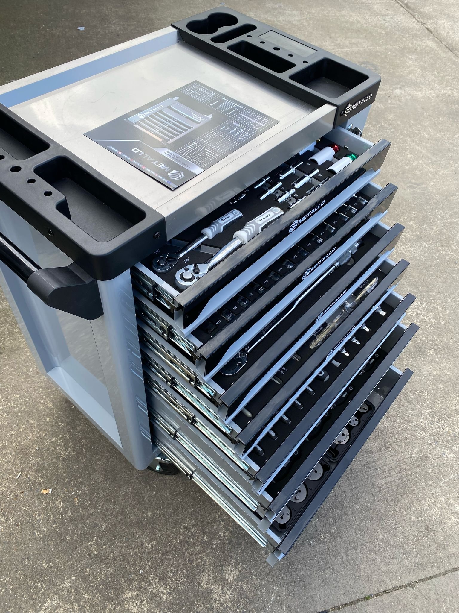 7 Drawer Tool Chest / Box With Tools