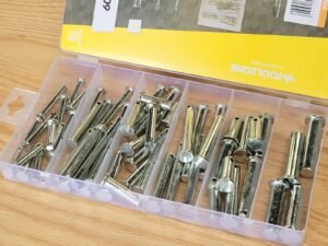 60 Piece Zinc Plated Clevis Pins