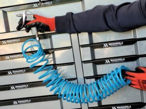Air Dust Gun With Recoil Hose