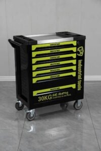 7 Drawer Tool Chest on Strong Castor Wheels & Complete With Full Set of Tools