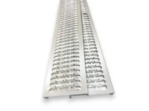 72 X 9" Galvanissed Steel Ramps With Grips 450kg Capacity